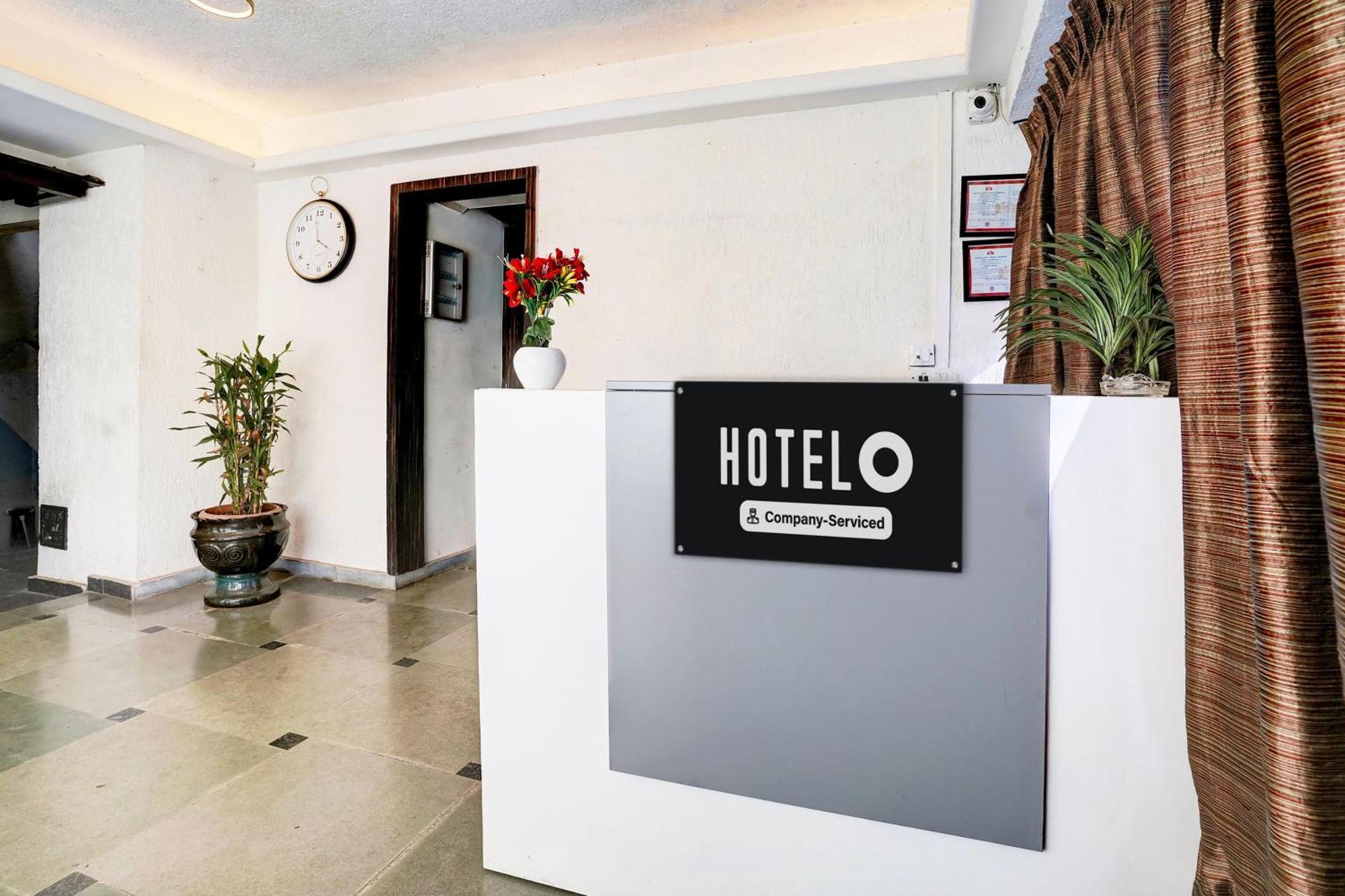 Super Hotel O Seawoods Near Palm Beach Road Formerly Sai Roop ナビムンバイ エクステリア 写真