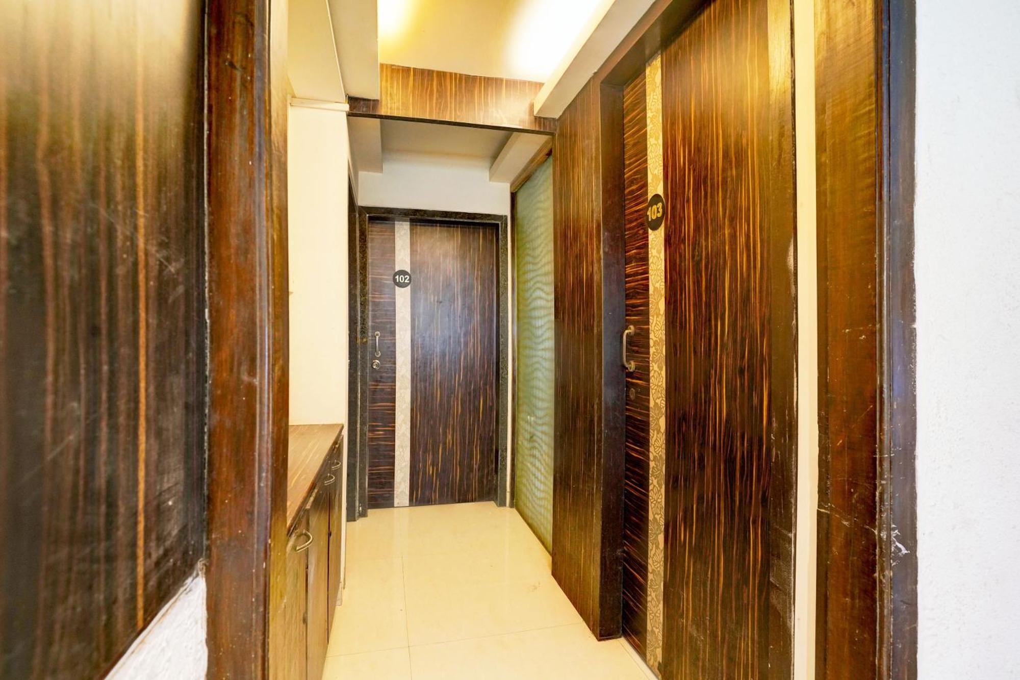 Super Hotel O Seawoods Near Palm Beach Road Formerly Sai Roop ナビムンバイ エクステリア 写真