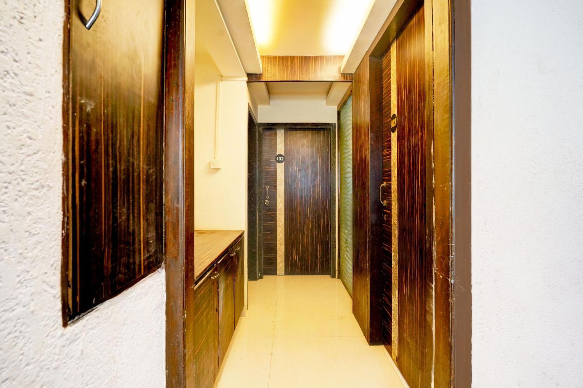 Super Hotel O Seawoods Near Palm Beach Road Formerly Sai Roop ナビムンバイ エクステリア 写真